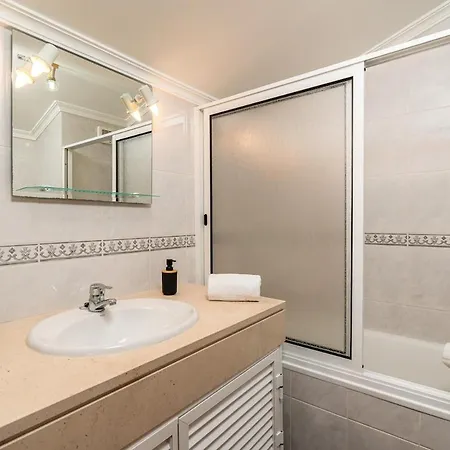 Sun & Ocean View Апартаменты *